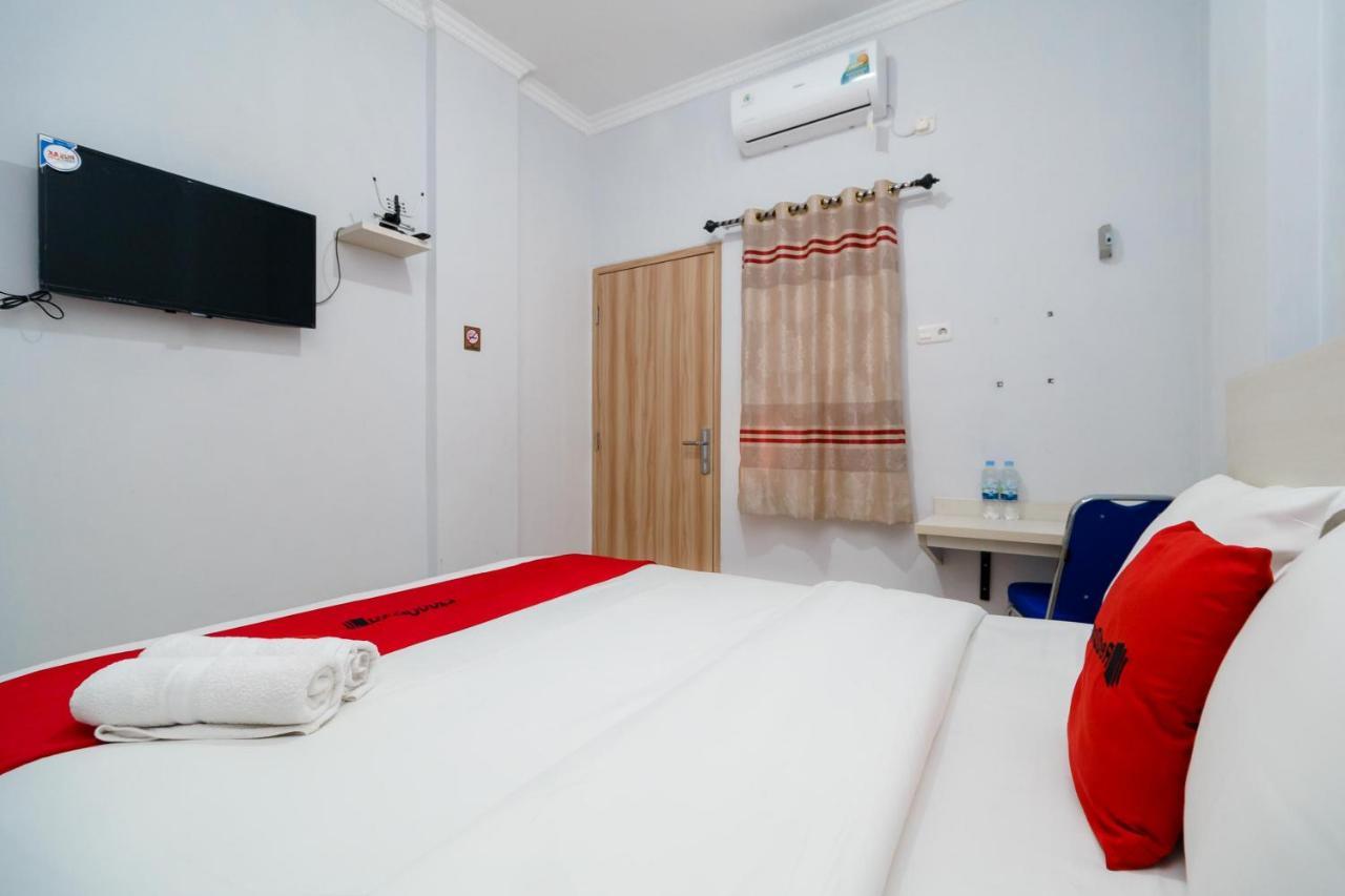 Reddoorz Plus Near Soekarno Hatta Airport Taman Mahkota Tangerang Buitenkant foto