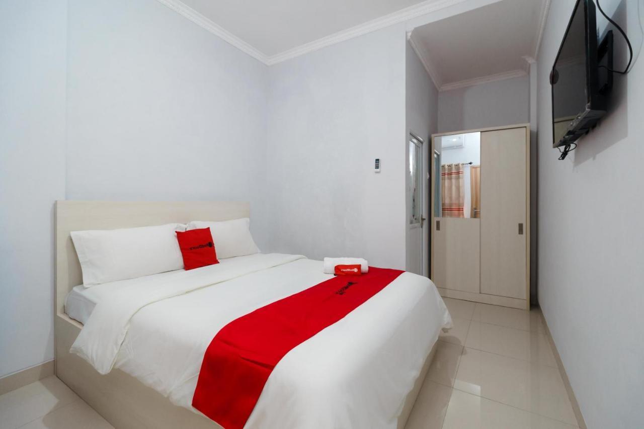 Reddoorz Plus Near Soekarno Hatta Airport Taman Mahkota Tangerang Buitenkant foto