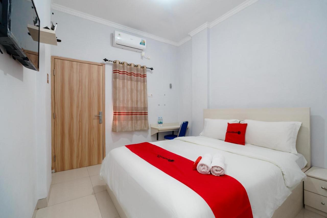 Reddoorz Plus Near Soekarno Hatta Airport Taman Mahkota Tangerang Buitenkant foto